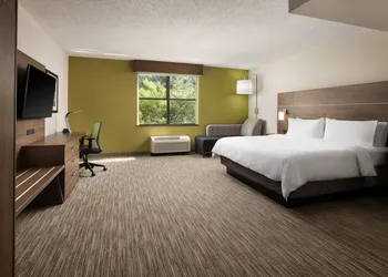 Holiday Inn Express & Suites Irving Dfw Airport North by IHG hotel thumbnail 3