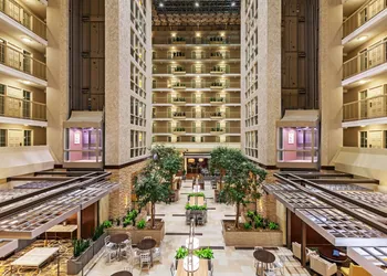 Embassy Suites by Hilton Dallas Market Center hotel thumbnail 5