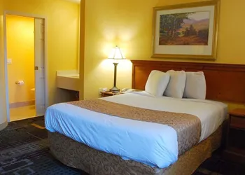 Americas Best Value Inn Addison Dallas hotel thumbnail 6