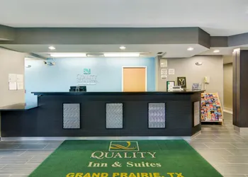Quality Inn & Suites Grand Prairie South hotel thumbnail 5