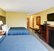 Quality Inn & Suites Grand Prairie South hotel detail image 7
