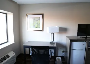 Baymont by Wyndham Plano hotel thumbnail 5