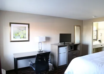 Baymont by Wyndham Plano hotel thumbnail 8