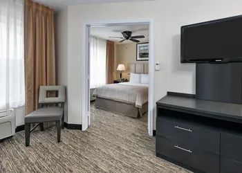 Candlewood Suites Market Center by IHG hotel thumbnail 3