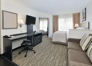 Candlewood Suites Market Center by IHG hotel thumbnail 6