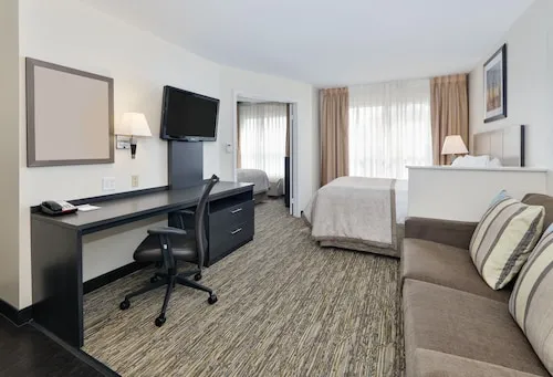 Candlewood Suites Market Center by IHG hotel detail image 6