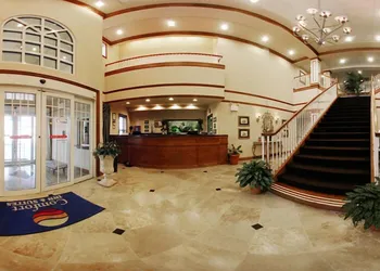 Quality Inn & Suites I-35 E / Walnut Hill hotel thumbnail 6