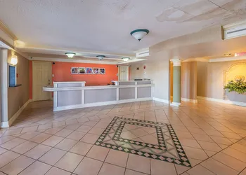 Motel 6 Grand Prairie, TX - Interstate 30 hotel thumbnail 5