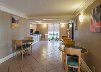Motel 6 Grand Prairie, TX - Interstate 30 hotel thumbnail 7