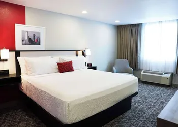 Ramada by Wyndham DFW Airport hotel thumbnail 5