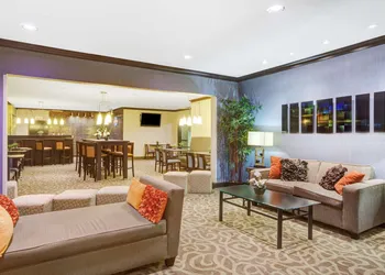 Baymont by Wyndham Dallas/ Love Field hotel thumbnail 2