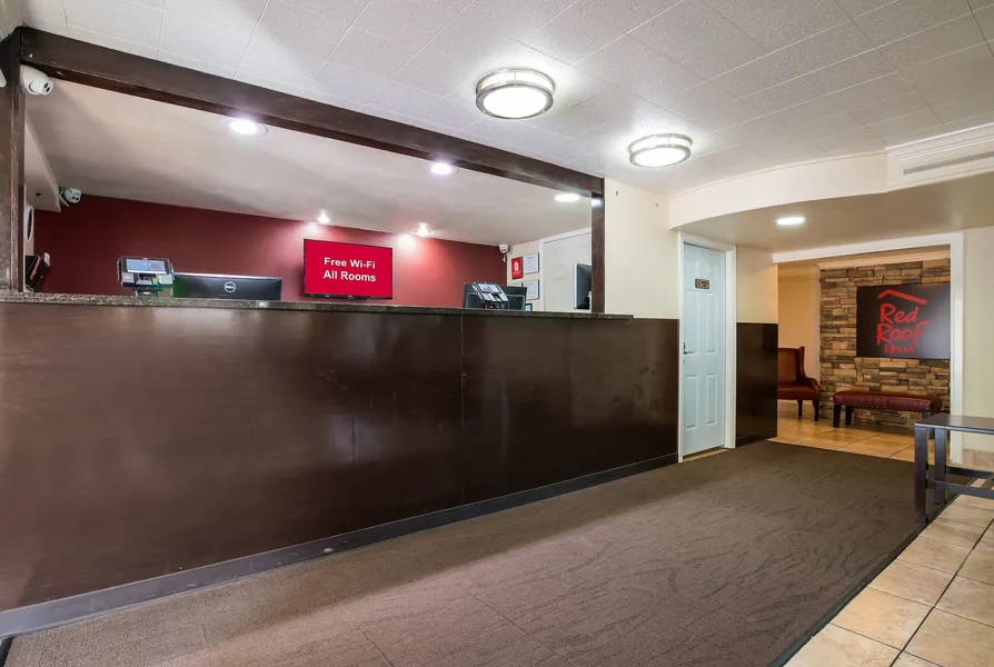 Red Roof Inn North Dallas - Park Central hotel detail image 2