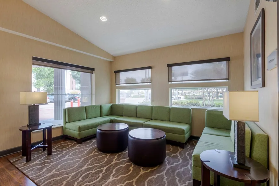 Comfort Suites DFW Airport hotel detail image 6