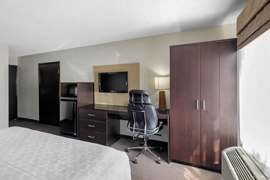 Clarion Inn & Suites DFW North hotel detail image 6