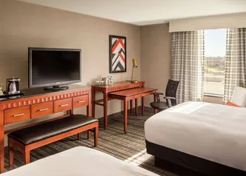 DoubleTree by Hilton Dallas Near the Galleria hotel thumbnail 6