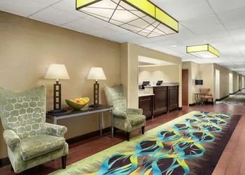 Hampton Inn Dallas-Irving-Las Colinas hotel thumbnail 2