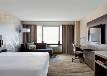 San Francisco Airport Marriott Waterfront hotel thumbnail 5