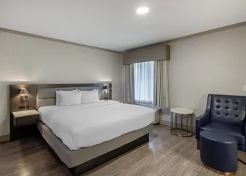 Best Western Plus Executive Suites hotel thumbnail 5