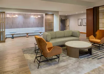 DoubleTree by Hilton San Francisco Airport hotel thumbnail 6