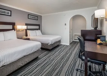 Redwood Creek Inn hotel thumbnail 7