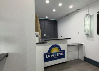 Days Inn by Wyndham San Francisco S/Oyster Point Airport hotel thumbnail 3