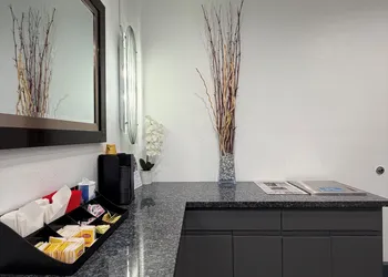 Days Inn by Wyndham San Francisco S/Oyster Point Airport hotel thumbnail 7