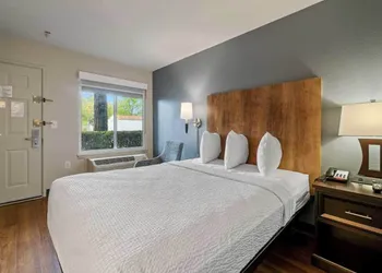 Extended Stay America Suites San Francisco San Mateo SFO hotel thumbnail 6
