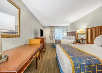 Econo Lodge Daytona Beach - Speedway hotel thumbnail 4