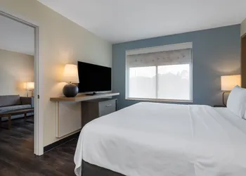 Holiday Inn Tampa North by IHG hotel thumbnail 3
