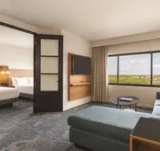 DoubleTree by Hilton Tampa Rocky Point Waterfront hotel detail image 7