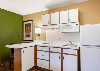 Extended Stay America Select Suites Tampa Brandon hotel thumbnail 6