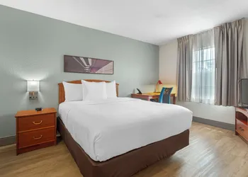 MainStay Suites Tampa Moffitt-USF hotel thumbnail 4