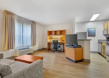 MainStay Suites Tampa Moffitt-USF hotel thumbnail 8