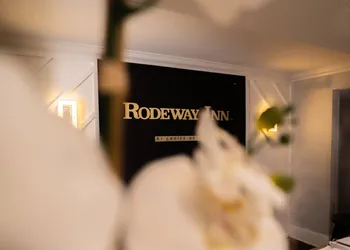 Rodeway Inn Near Ybor City - Casino hotel thumbnail 4