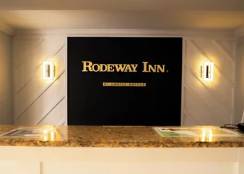 Rodeway Inn Near Ybor City - Casino hotel thumbnail 7