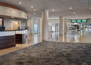 Tampa Airport Marriott hotel thumbnail 2