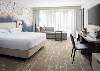 Tampa Airport Marriott hotel thumbnail 8