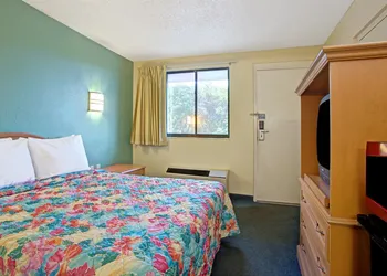 Rodeway Inn Fairgrounds - Casino hotel thumbnail 6