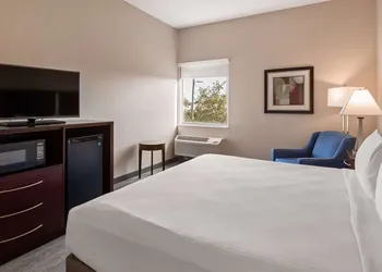 Best Western Tampa hotel thumbnail 6