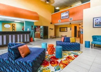 Comfort Suites Tampa - Brandon hotel thumbnail 4