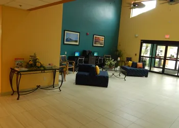 Comfort Suites Tampa - Brandon hotel thumbnail 7