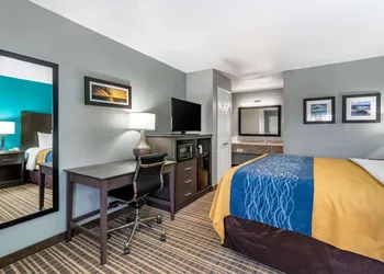 Comfort Inn Sun City Center - Ruskin - Tampa South hotel thumbnail 6