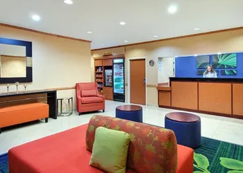 Fairfield Inn & Suites by Marriott Tampa North hotel thumbnail 2