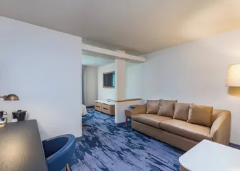 Fairfield Inn & Suites by Marriott Tampa North hotel thumbnail 4