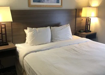 Clarion Pointe Charleston - West Ashley hotel thumbnail 7