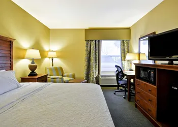 Hampton Inn & Suites Charleston/Mt. Pleasant-Isle Of Palms hotel thumbnail 6