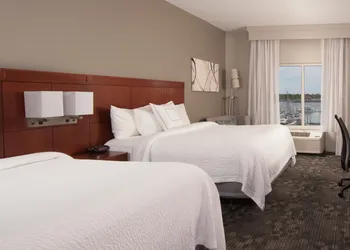 Courtyard Charleston Waterfront by Marriott hotel thumbnail 6