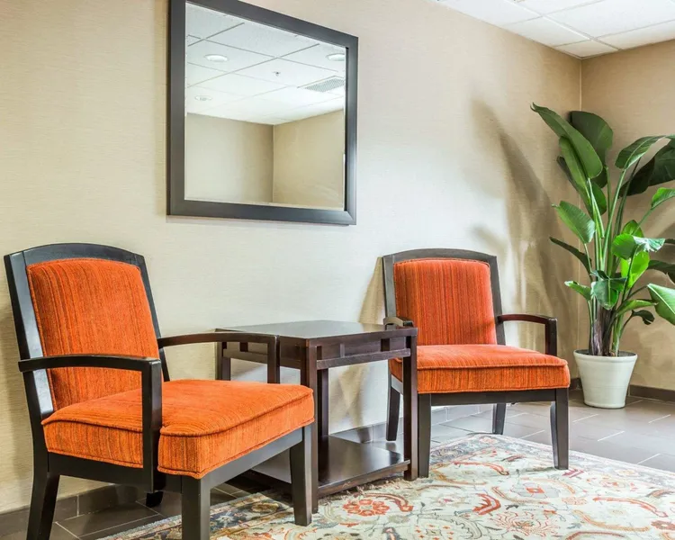 Comfort Suites at Isle Of Palms Connector hotel detail image 2