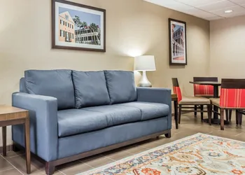 Comfort Suites at Isle Of Palms Connector hotel thumbnail 5