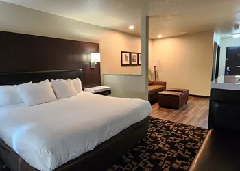 Comfort Inn & Suites Shakopee Downtown Area hotel thumbnail 7